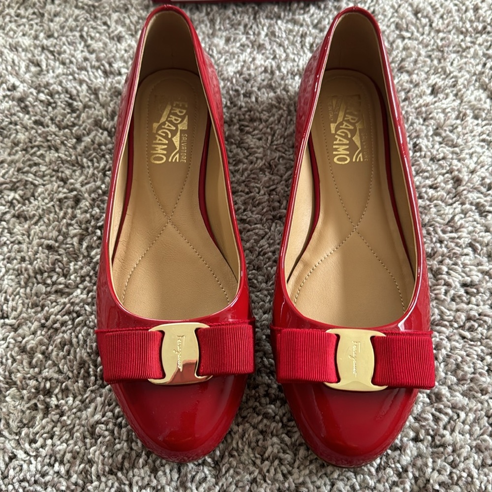 Varina bow flats